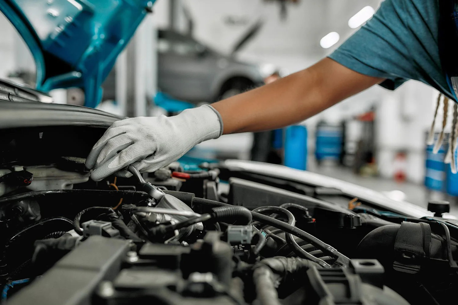 Professionell motorservice och reparationer